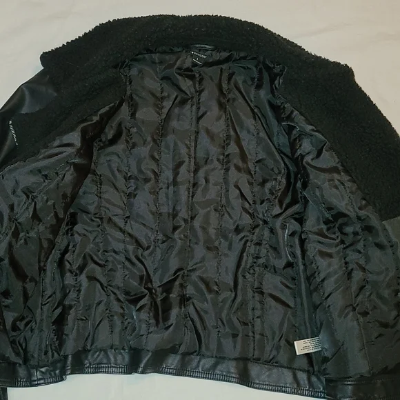I ❤ Ronson jacket moto black faux leather and sherpa neckline silver zippers - Picture 10 of 12